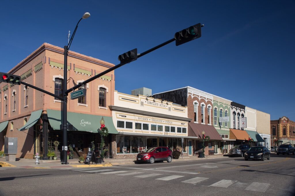 Street view of Downtown Gainesville Texas - home rentals near I-35